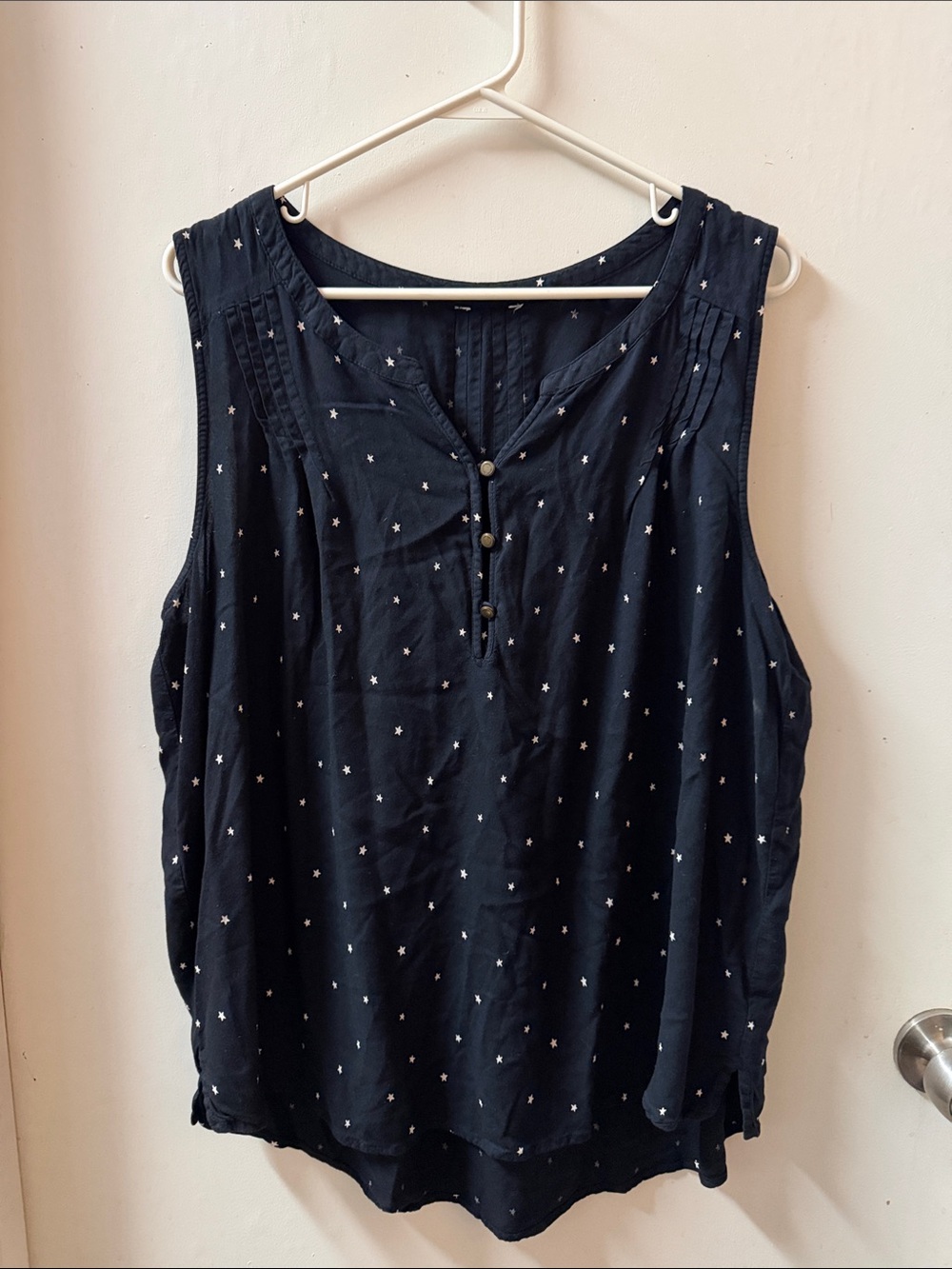 Women’s Sleeveless Star-Print Navy Top